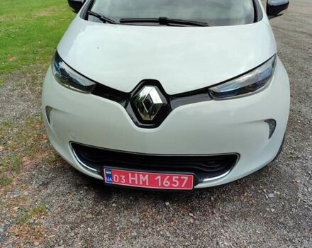Белый Рено Зое, объемом двигателя 0 л и пробегом 84 тыс. км за 9199 $, фото 2 на Automoto.ua