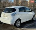 Білий Рено Зое, об'ємом двигуна 0 л та пробігом 83 тис. км за 9000 $, фото 3 на Automoto.ua