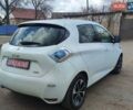 Белый Рено Зое, объемом двигателя 0 л и пробегом 80 тыс. км за 9600 $, фото 6 на Automoto.ua