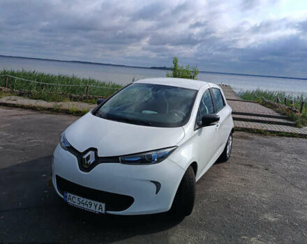 Белый Рено Зое, объемом двигателя 0 л и пробегом 170 тыс. км за 5851 $, фото 2 на Automoto.ua