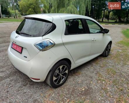 Белый Рено Зое, объемом двигателя 0 л и пробегом 84 тыс. км за 9199 $, фото 3 на Automoto.ua