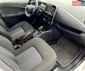 Белый Рено Зое, объемом двигателя 0 л и пробегом 87 тыс. км за 10400 $, фото 23 на Automoto.ua