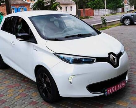 Белый Рено Зое, объемом двигателя 0 л и пробегом 107 тыс. км за 9600 $, фото 10 на Automoto.ua