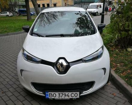 Белый Рено Зое, объемом двигателя 0 л и пробегом 61 тыс. км за 10500 $, фото 8 на Automoto.ua