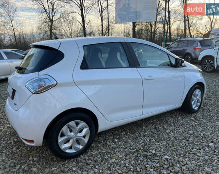 Белый Рено Зое, объемом двигателя 0 л и пробегом 94 тыс. км за 9199 $, фото 7 на Automoto.ua