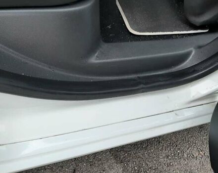 Білий Рено Зое, об'ємом двигуна 0 л та пробігом 123 тис. км за 9650 $, фото 69 на Automoto.ua