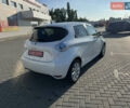 Белый Рено Зое, объемом двигателя 0 л и пробегом 78 тыс. км за 10600 $, фото 7 на Automoto.ua