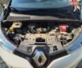 Белый Рено Зое, объемом двигателя 0 л и пробегом 210 тыс. км за 9900 $, фото 29 на Automoto.ua