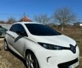 Белый Рено Зое, объемом двигателя 0 л и пробегом 92 тыс. км за 10000 $, фото 2 на Automoto.ua