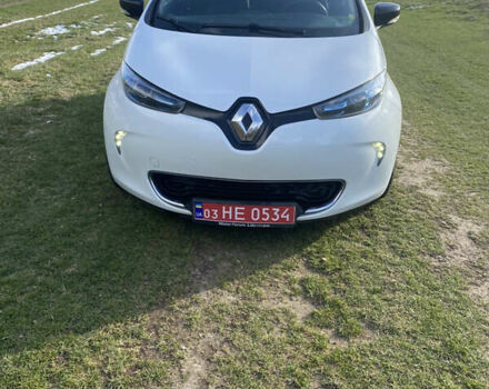 Белый Рено Зое, объемом двигателя 0 л и пробегом 97 тыс. км за 8999 $, фото 2 на Automoto.ua
