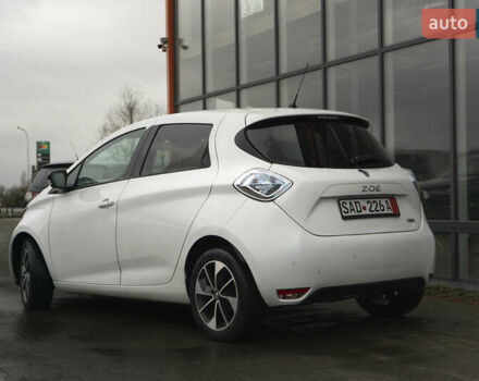 Білий Рено Зое, об'ємом двигуна 0 л та пробігом 96 тис. км за 10000 $, фото 7 на Automoto.ua
