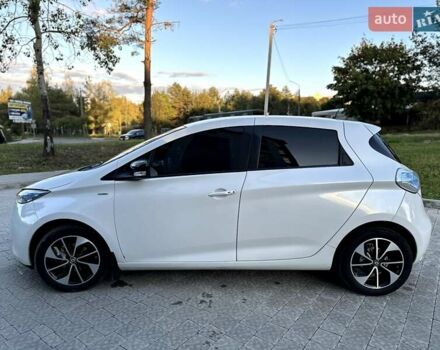 Белый Рено Зое, объемом двигателя 0 л и пробегом 127 тыс. км за 9800 $, фото 5 на Automoto.ua