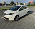Белый Рено Зое, объемом двигателя 0 л и пробегом 78 тыс. км за 10600 $, фото 16 на Automoto.ua