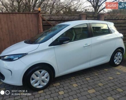 Білий Рено Зое, об'ємом двигуна 0 л та пробігом 87 тис. км за 8799 $, фото 6 на Automoto.ua