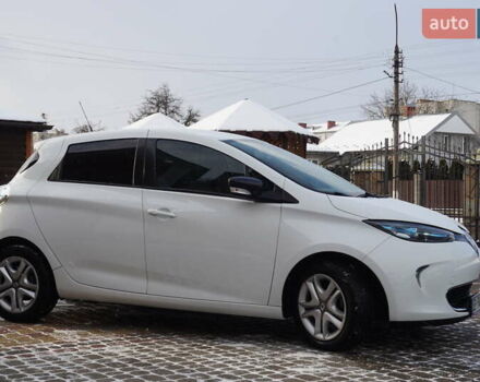 Белый Рено Зое, объемом двигателя 0 л и пробегом 26 тыс. км за 9555 $, фото 4 на Automoto.ua