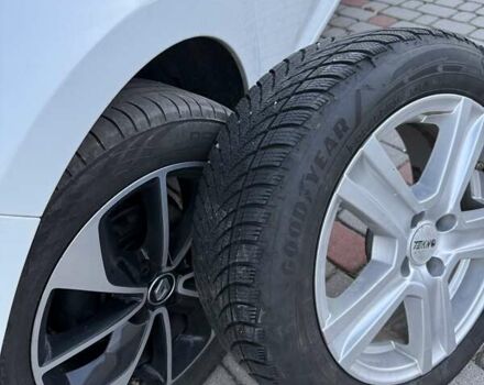 Белый Рено Зое, объемом двигателя 0 л и пробегом 132 тыс. км за 8800 $, фото 22 на Automoto.ua