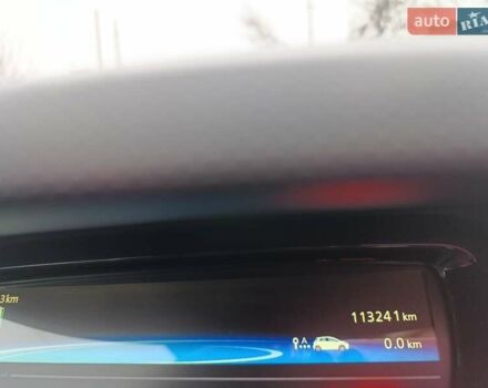 Белый Рено Зое, объемом двигателя 0 л и пробегом 113 тыс. км за 10000 $, фото 2 на Automoto.ua