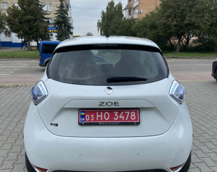 Белый Рено Зое, объемом двигателя 0 л и пробегом 71 тыс. км за 9500 $, фото 6 на Automoto.ua