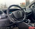 Белый Рено Зое, объемом двигателя 82 л и пробегом 760 тыс. км за 10500 $, фото 12 на Automoto.ua