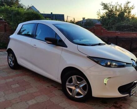 Білий Рено Зое, об'ємом двигуна 0 л та пробігом 95 тис. км за 9850 $, фото 6 на Automoto.ua