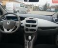 Белый Рено Зое, объемом двигателя 0 л и пробегом 60 тыс. км за 9222 $, фото 44 на Automoto.ua