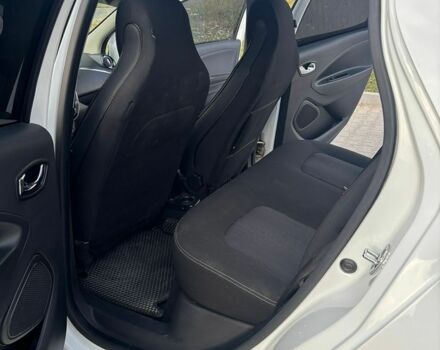 Белый Рено Зое, объемом двигателя 0 л и пробегом 107 тыс. км за 8999 $, фото 10 на Automoto.ua