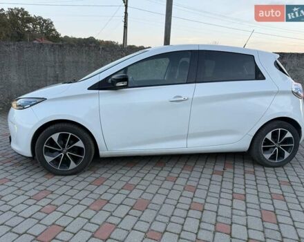 Белый Рено Зое, объемом двигателя 0 л и пробегом 132 тыс. км за 8800 $, фото 3 на Automoto.ua