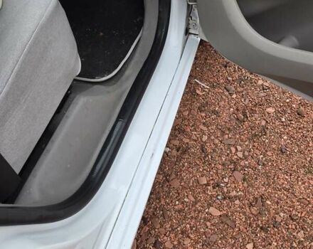 Белый Рено Зое, объемом двигателя 0 л и пробегом 137 тыс. км за 8400 $, фото 18 на Automoto.ua