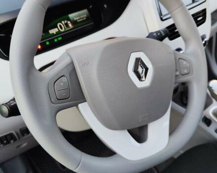Білий Рено Зое, об'ємом двигуна 0 л та пробігом 95 тис. км за 9850 $, фото 3 на Automoto.ua