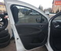 Белый Рено Зое, объемом двигателя 0 л и пробегом 102 тыс. км за 9777 $, фото 24 на Automoto.ua
