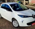Белый Рено Зое, объемом двигателя 0 л и пробегом 143 тыс. км за 8700 $, фото 1 на Automoto.ua