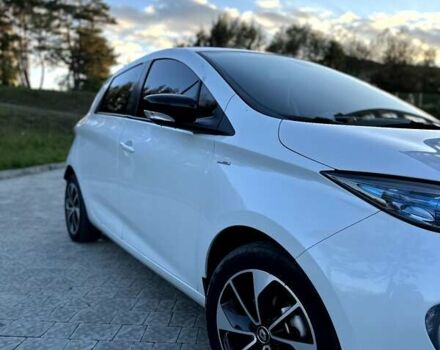 Белый Рено Зое, объемом двигателя 0 л и пробегом 127 тыс. км за 9800 $, фото 11 на Automoto.ua