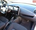 Белый Рено Зое, объемом двигателя 0 л и пробегом 184 тыс. км за 9450 $, фото 38 на Automoto.ua