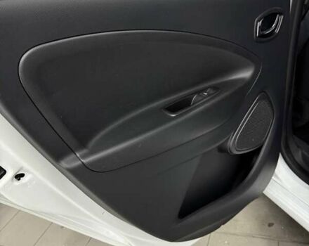 Белый Рено Зое, объемом двигателя 0 л и пробегом 115 тыс. км за 9950 $, фото 26 на Automoto.ua