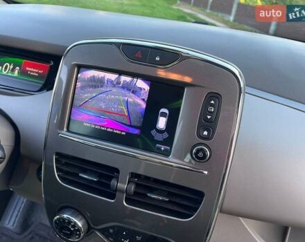 Белый Рено Зое, объемом двигателя 0 л и пробегом 124 тыс. км за 8950 $, фото 26 на Automoto.ua