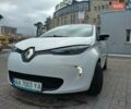 Белый Рено Зое, объемом двигателя 0 л и пробегом 204 тыс. км за 8400 $, фото 1 на Automoto.ua