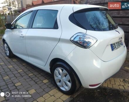 Білий Рено Зое, об'ємом двигуна 0 л та пробігом 87 тис. км за 8799 $, фото 9 на Automoto.ua