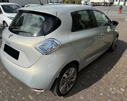 Білий Рено Зое, об'ємом двигуна 0 л та пробігом 58 тис. км за 5000 $, фото 4 на Automoto.ua