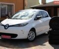 Белый Рено Зое, объемом двигателя 0 л и пробегом 102 тыс. км за 10000 $, фото 1 на Automoto.ua
