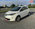 Белый Рено Зое, объемом двигателя 0 л и пробегом 78 тыс. км за 10600 $, фото 17 на Automoto.ua
