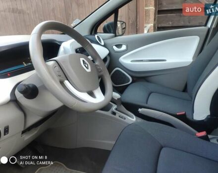 Білий Рено Зое, об'ємом двигуна 0 л та пробігом 87 тис. км за 8799 $, фото 22 на Automoto.ua