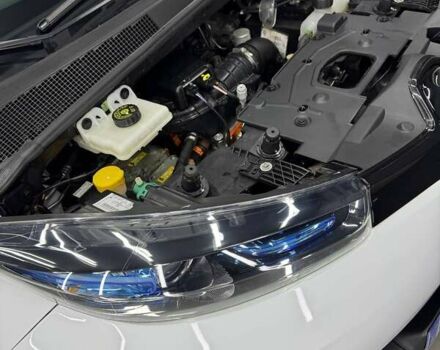 Белый Рено Зое, объемом двигателя 0 л и пробегом 115 тыс. км за 9950 $, фото 17 на Automoto.ua