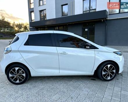 Белый Рено Зое, объемом двигателя 0 л и пробегом 127 тыс. км за 9800 $, фото 9 на Automoto.ua