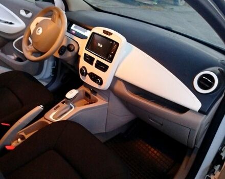 Рено Зое 2017 в Кобеляках на Automoto.ua Белый Рено Зое, объемом двигателя 0 л и пробегом 120 тыс. км за 10000 $, фото 8 на Automoto.ua