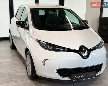 Білий Рено Зое, об'ємом двигуна 0 л та пробігом 121 тис. км за 7300 $, фото 4 на Automoto.ua