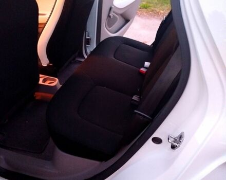 Рено Зое 2017 в Кобеляках на Automoto.ua Белый Рено Зое, объемом двигателя 0 л и пробегом 120 тыс. км за 10000 $, фото 5 на Automoto.ua