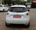 Белый Рено Зое, объемом двигателя 0 л и пробегом 95 тыс. км за 10444 $, фото 8 на Automoto.ua