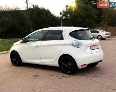 Білий Рено Зое, об'ємом двигуна 0 л та пробігом 120 тис. км за 8900 $, фото 3 на Automoto.ua