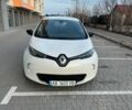 Белый Рено Зое, объемом двигателя 0 л и пробегом 101 тыс. км за 9000 $, фото 1 на Automoto.ua