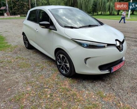 Белый Рено Зое, объемом двигателя 0 л и пробегом 84 тыс. км за 9199 $, фото 18 на Automoto.ua